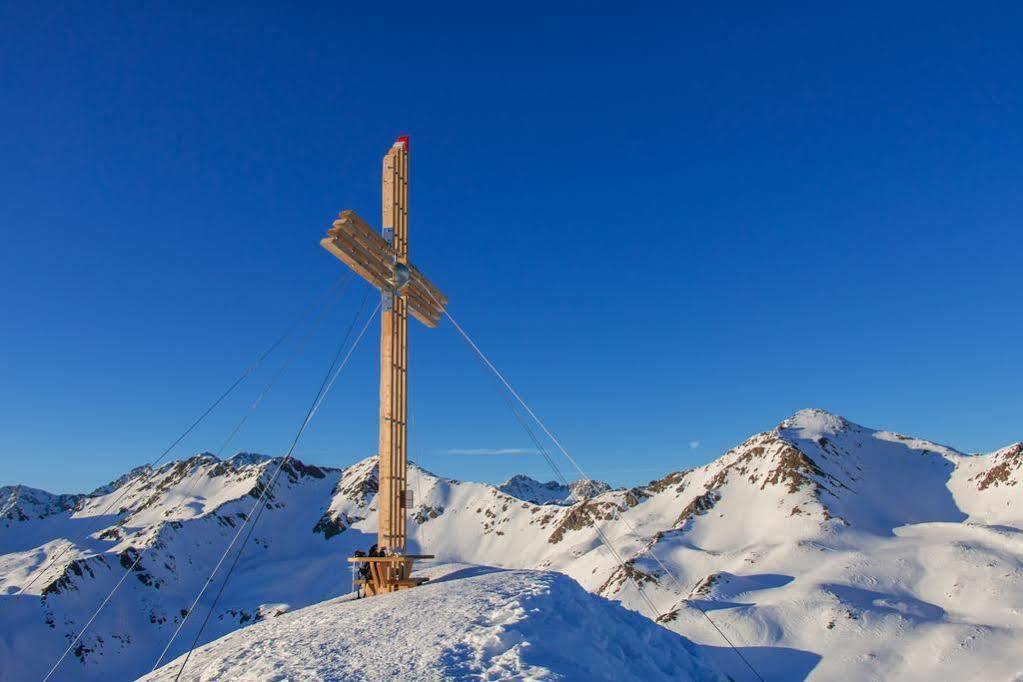 Hotel Dolomiten Monguelfo-Tesido / Welsberg-Taisten Esterno foto